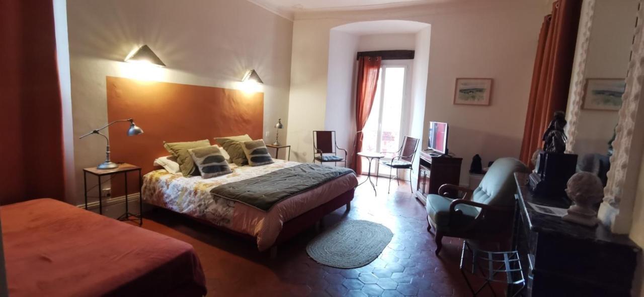 Bed and Breakfast Le Mimosa Saint-Saturnin-de-Lucian Esterno foto