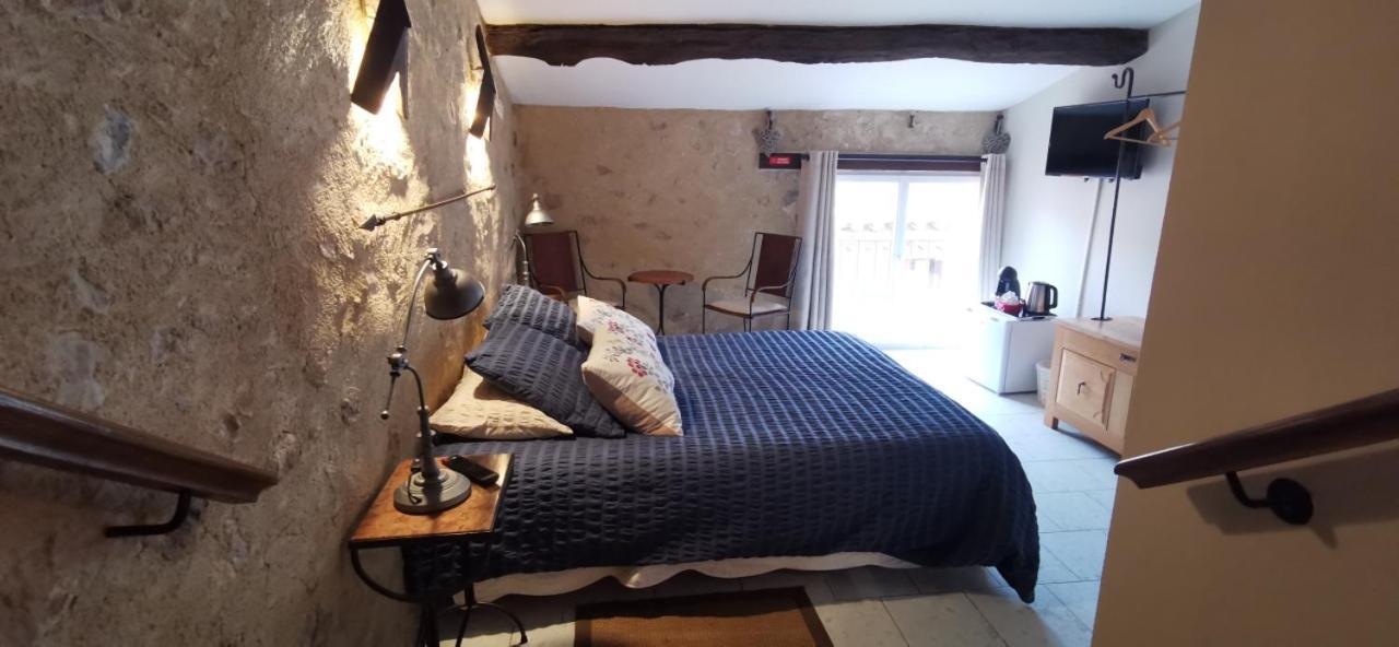 Bed and Breakfast Le Mimosa Saint-Saturnin-de-Lucian Esterno foto